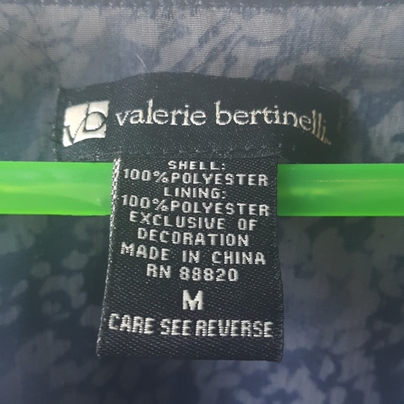 Valerie Bertinelli split sleeve top nwot - Picture 3 of 4